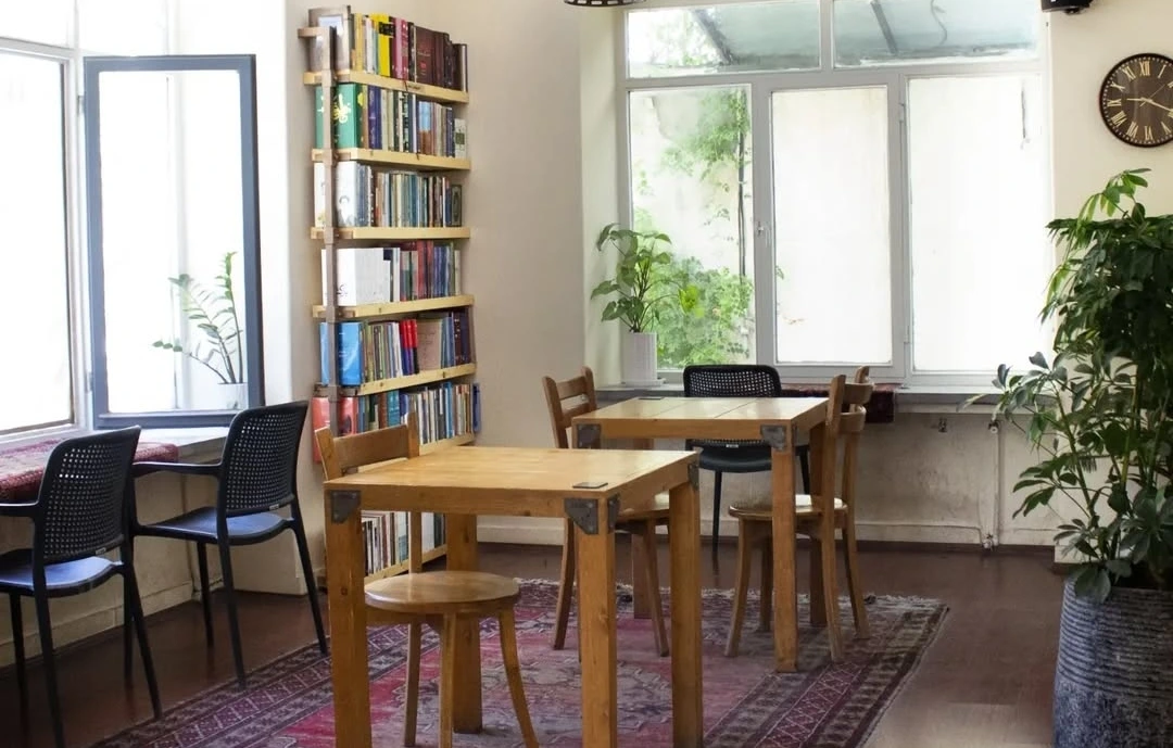 کافه کتاب آفتاب