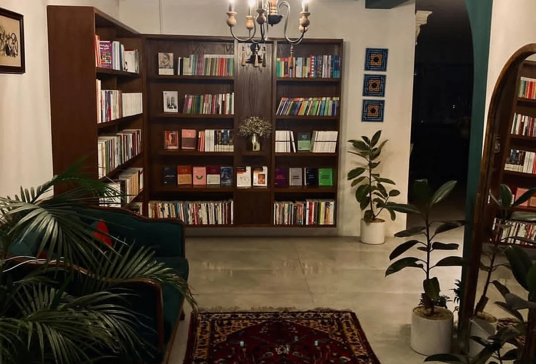 کافه کتاب بی خوابی